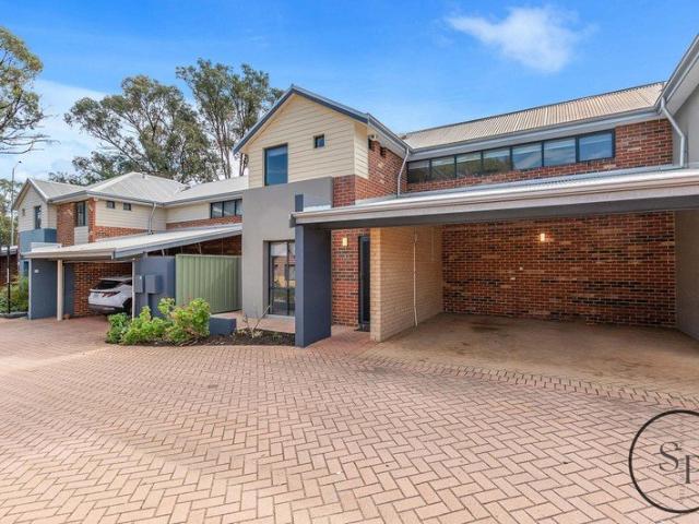 Villa for sale in Parklands, Western Australia
