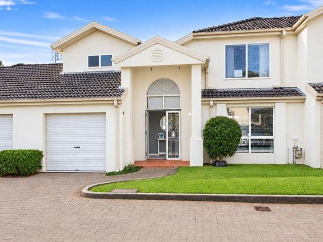 Townhouse for sale in Lisarow, Gosford