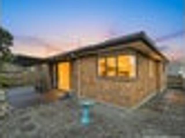 Apartment for sale in Waiuku, Franklin