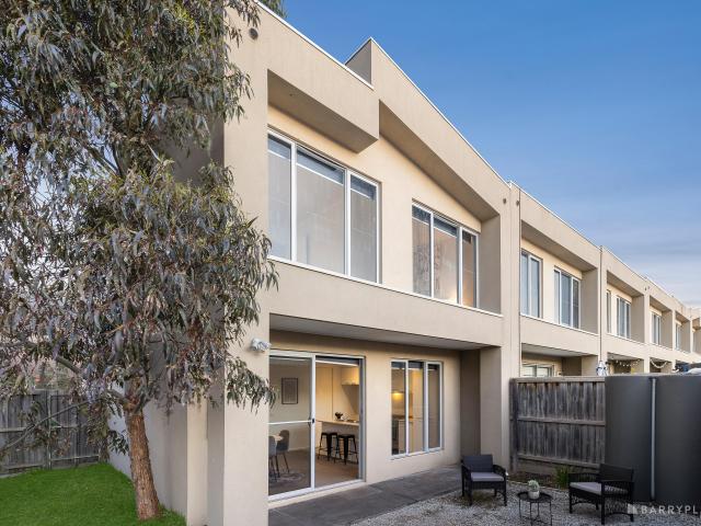 Townhouse for sale in Camerons Creek, Victoria