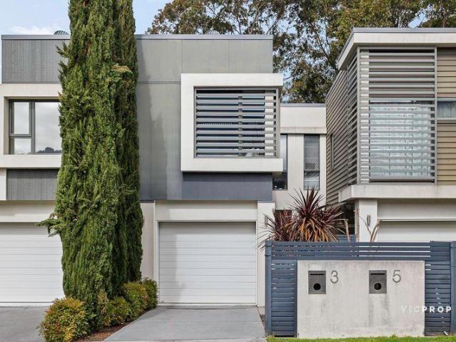 Townhouse for sale in Camerons Creek, Victoria
