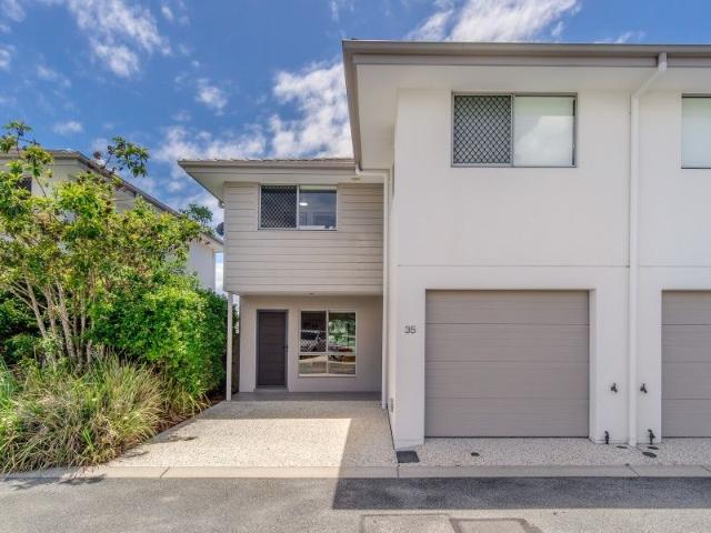 Townhouse for sale in Fernbrook, Queensland