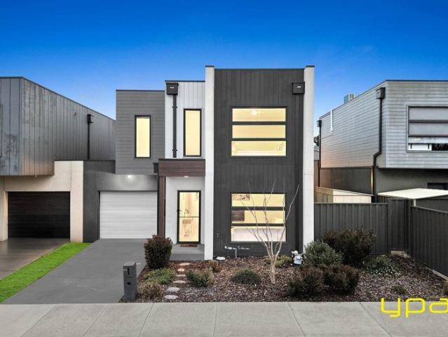 Townhouse for sale in Camerons Creek, Victoria