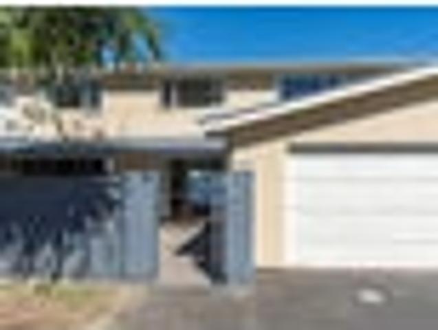 House for sale in Otakou