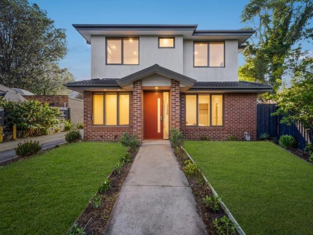 Townhouse for rent in Mount Waverley, Melbourne