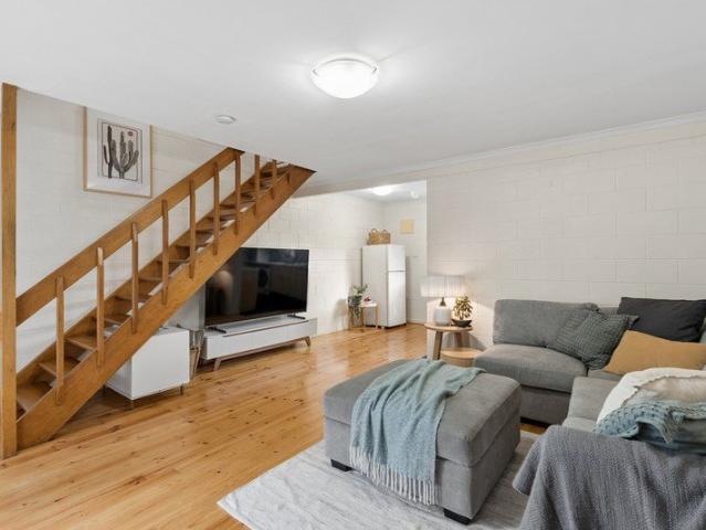 Townhouse for sale in Broadview, Adelaide