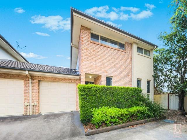 Townhouse for rent in Hamlyn Terrace, New South Wales