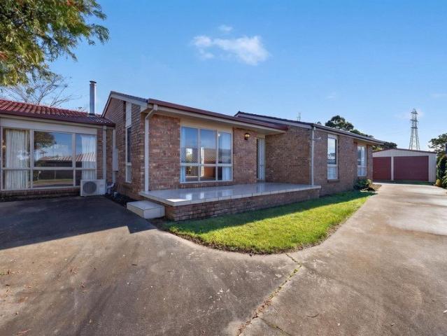 House for sale in Kalimna, Victoria