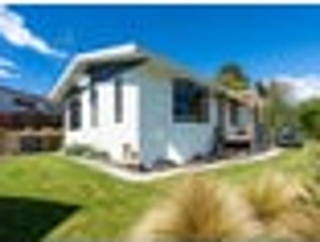 House for sale in Otakou
