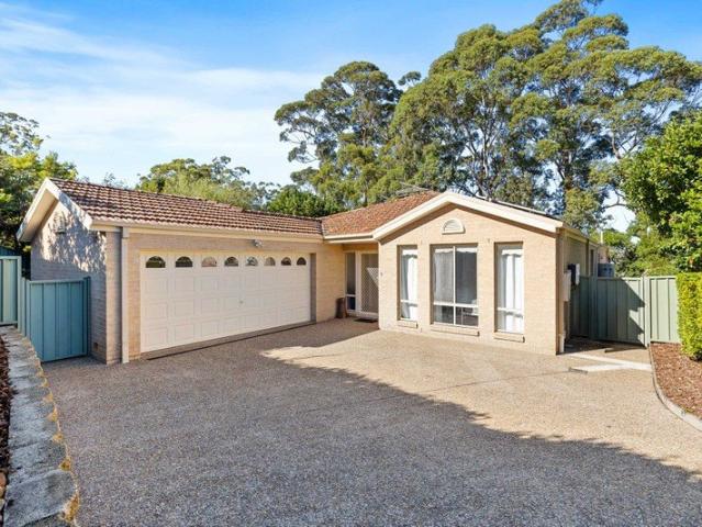 House for sale in Mollymook Beach, New South Wales
