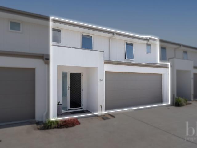 Townhouse for sale in Toombul, Queensland