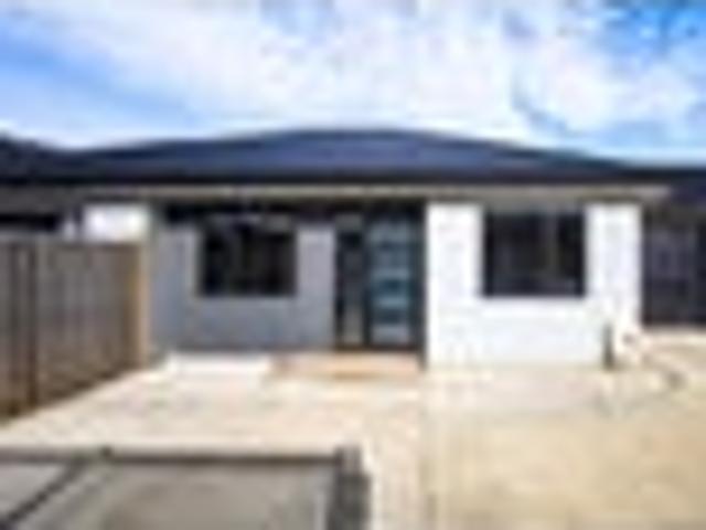 Townhouse for sale in Rototuna