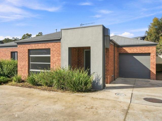 Townhouse for sale in Bendigo, Victoria