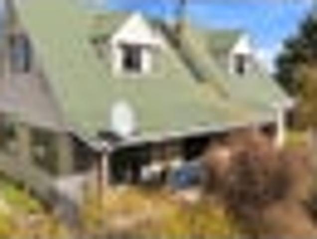 House for sale in Otakou