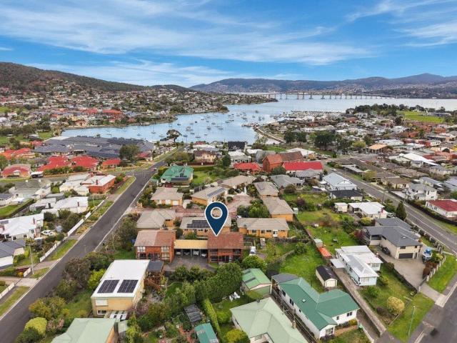 Apartment for sale in Victoria Mews, Hobart