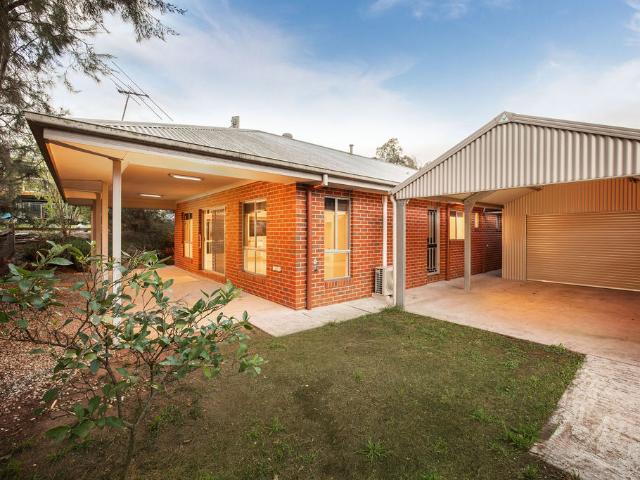 Townhouse for sale in Yackandandah, Victoria