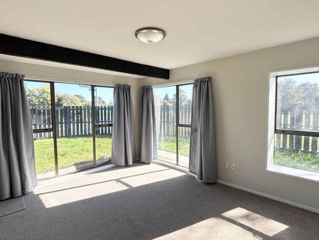 House for rent in Chaslands, Canterbury