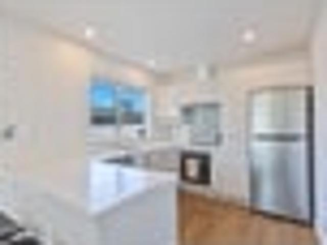 House for sale in Chaslands, Canterbury