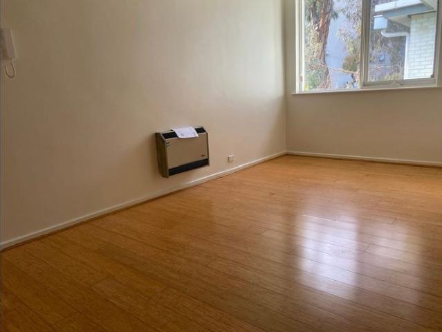 Apartment for rent in Glen Huntly, Melbourne