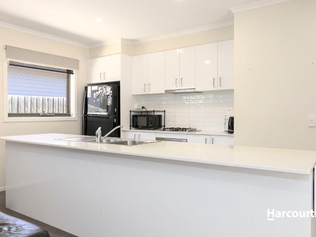 Townhouse for sale in Geelong, Victoria