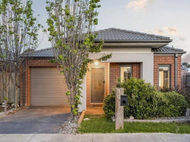 House for sale in Warralily Springs, Geelong