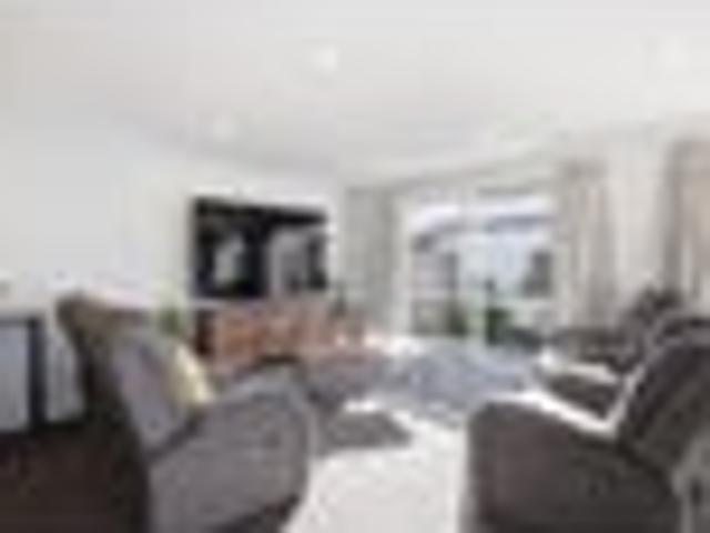 House for sale in Chaslands, Canterbury