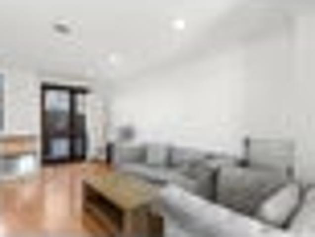 Townhouse for sale in Panmure, Oroua County