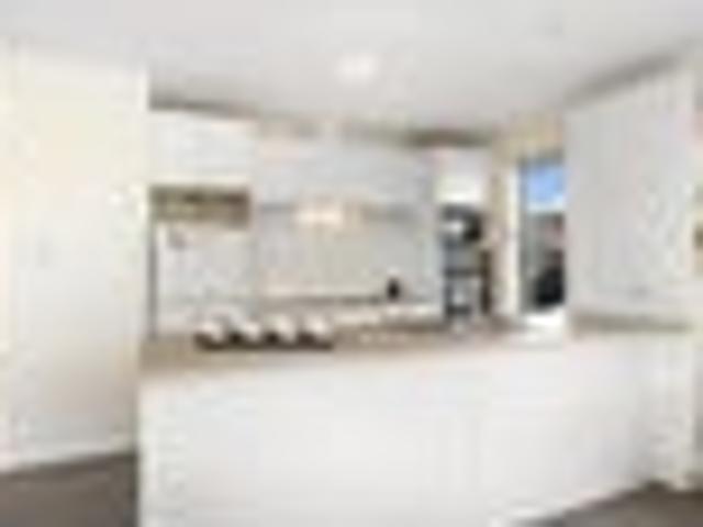 Apartment for sale in Chaslands, Canterbury