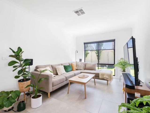 Townhouse for rent in Red Cliffs, Victoria