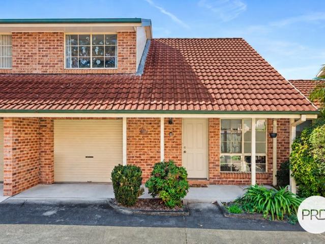 Townhouse for sale in Wollongong West, New South Wales