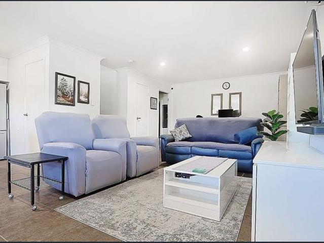Townhouse for rent in Toombul, Queensland