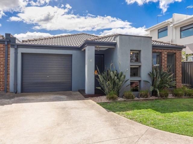 House for sale in Rosenthal, Melbourne