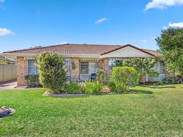 Villa for sale in Pipers Bay, Forster