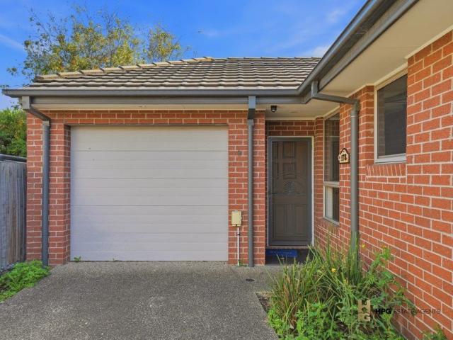 Villa for sale in Airport West, Melbourne