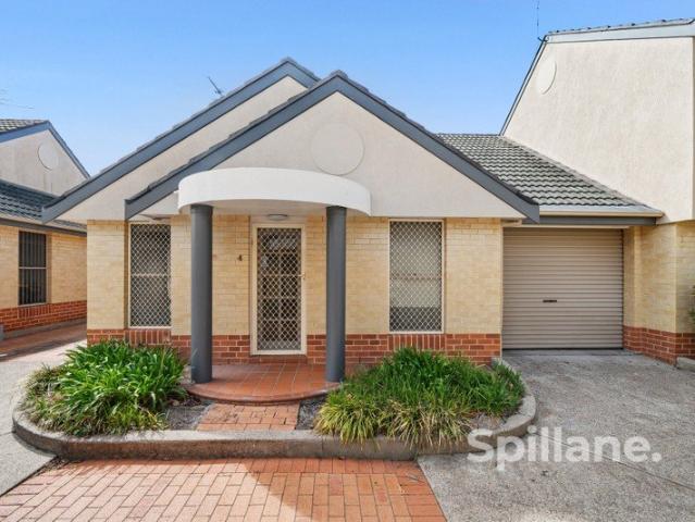 Villa for sale in Newcastle, Newcastle-Maitland
