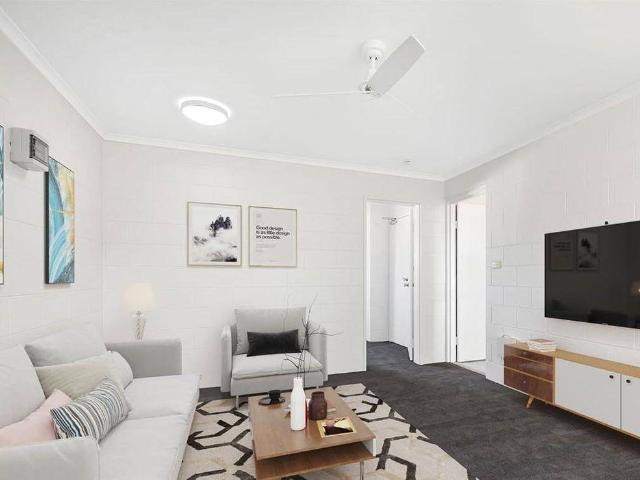 Apartment for rent in Westcourt, Cairns