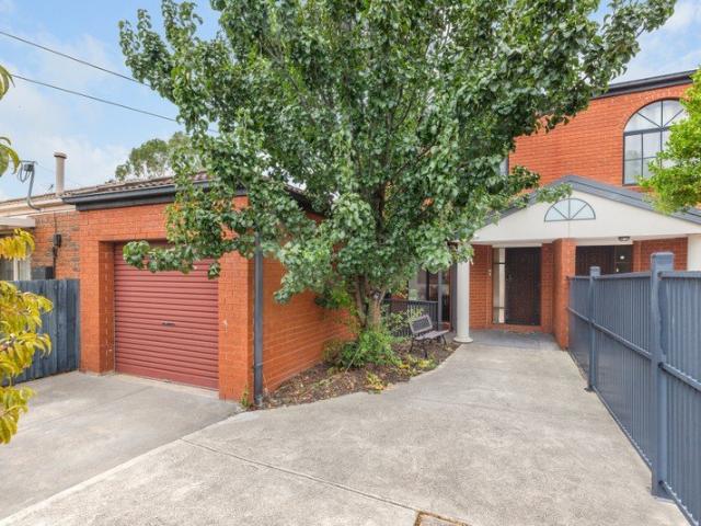 Townhouse for sale in Camerons Creek, Victoria