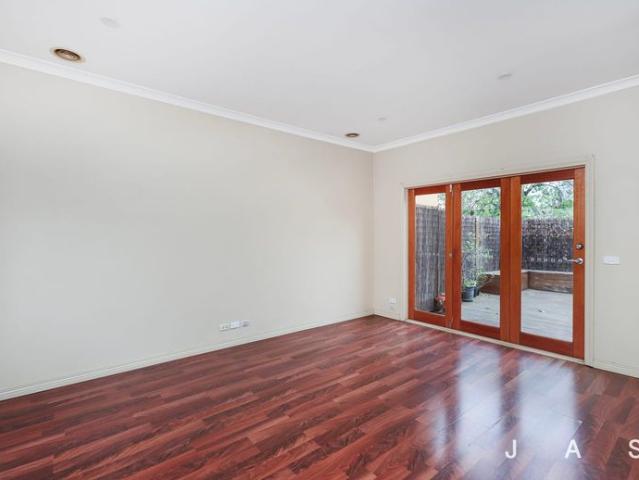 Townhouse for rent in Camerons Creek, Victoria