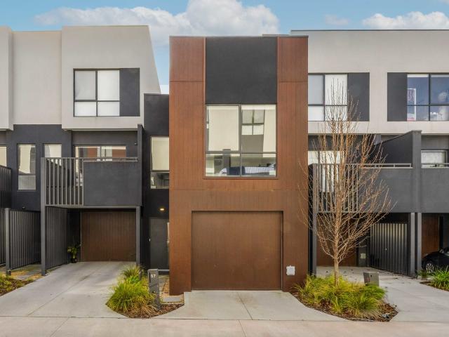 Townhouse for sale in Camerons Creek, Victoria