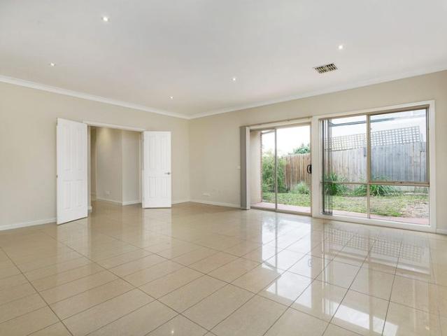 Townhouse for rent in Camerons Creek, Victoria