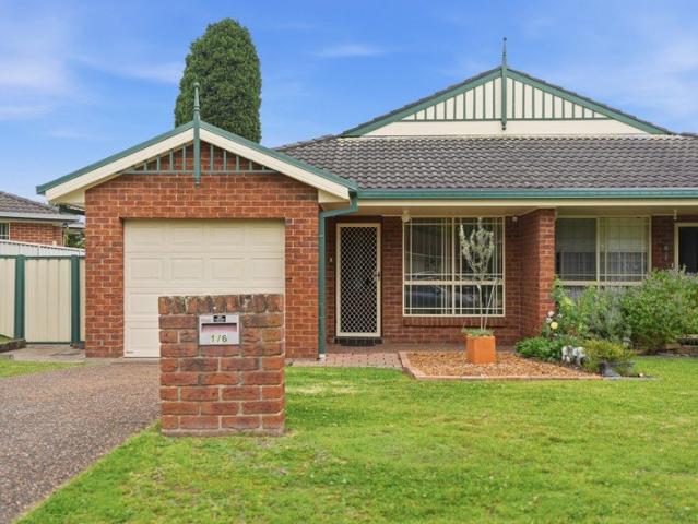 Villa for sale in Warners Bay, Newcastle-Maitland