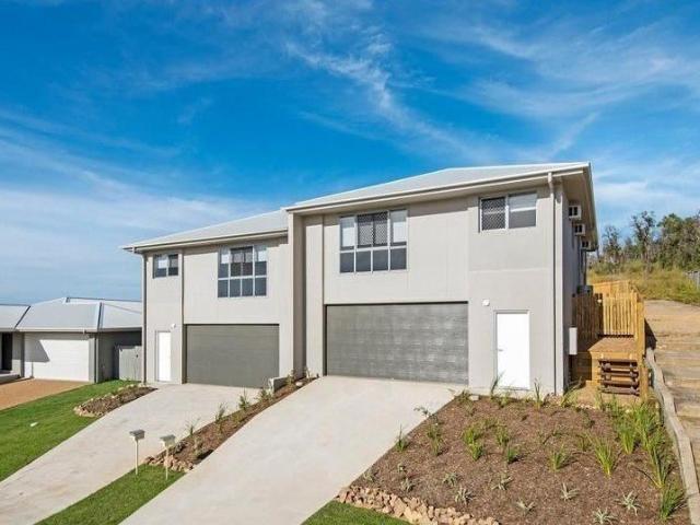 Townhouse for rent in Bushland Beach, Queensland