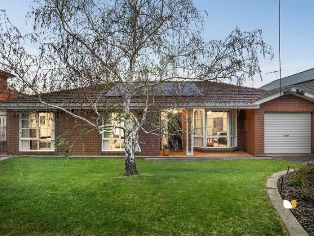 Apartment for sale in Strathmore, Melbourne