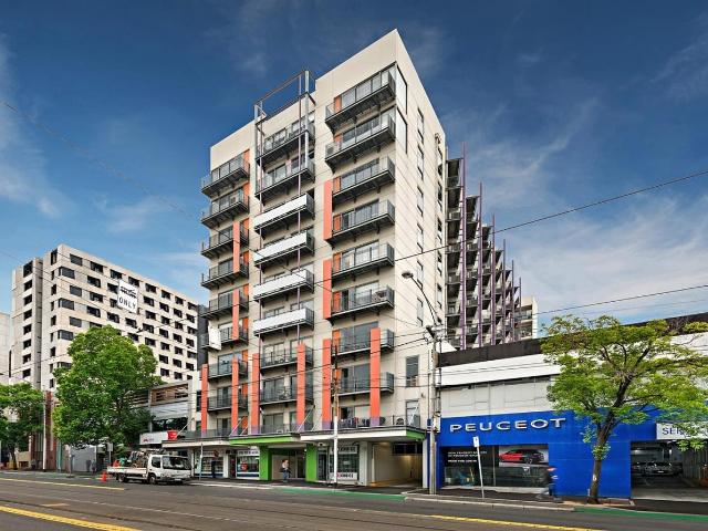 Apartment for rent in Carlton