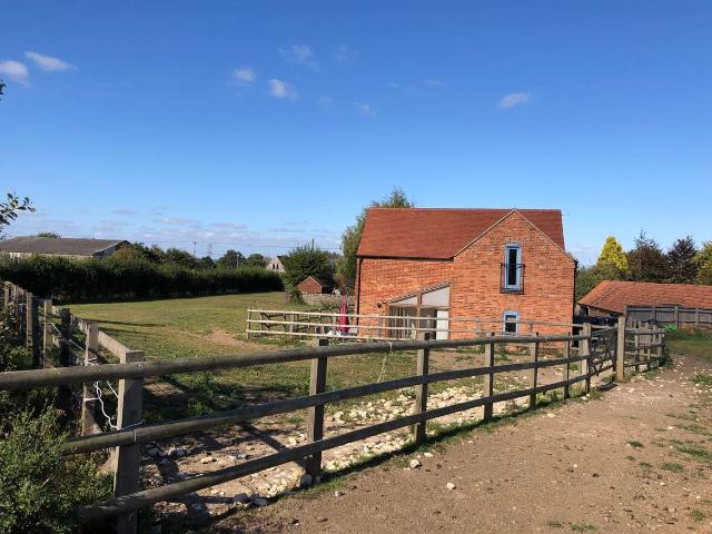 House for rent in Appleton-with-Eaton, Dromore