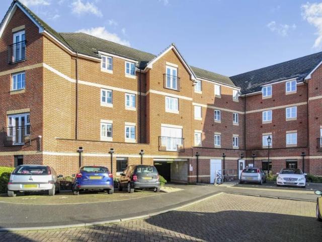Apartment for rent in Slough