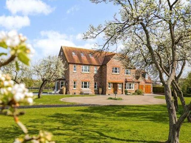 House for sale in Dunstable, Bedfordshire