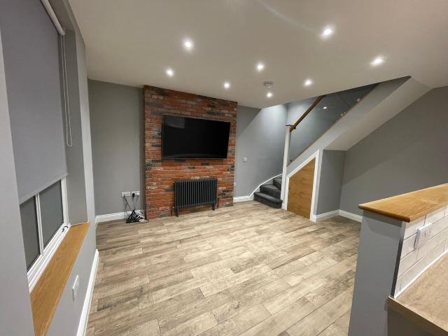Apartment for rent in Nangreaves, Wales