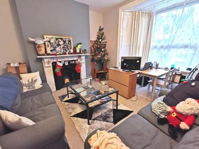 Apartment for rent in Nangreaves, Wales