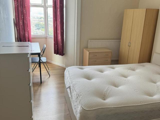 House for rent in Nangreaves, Wales